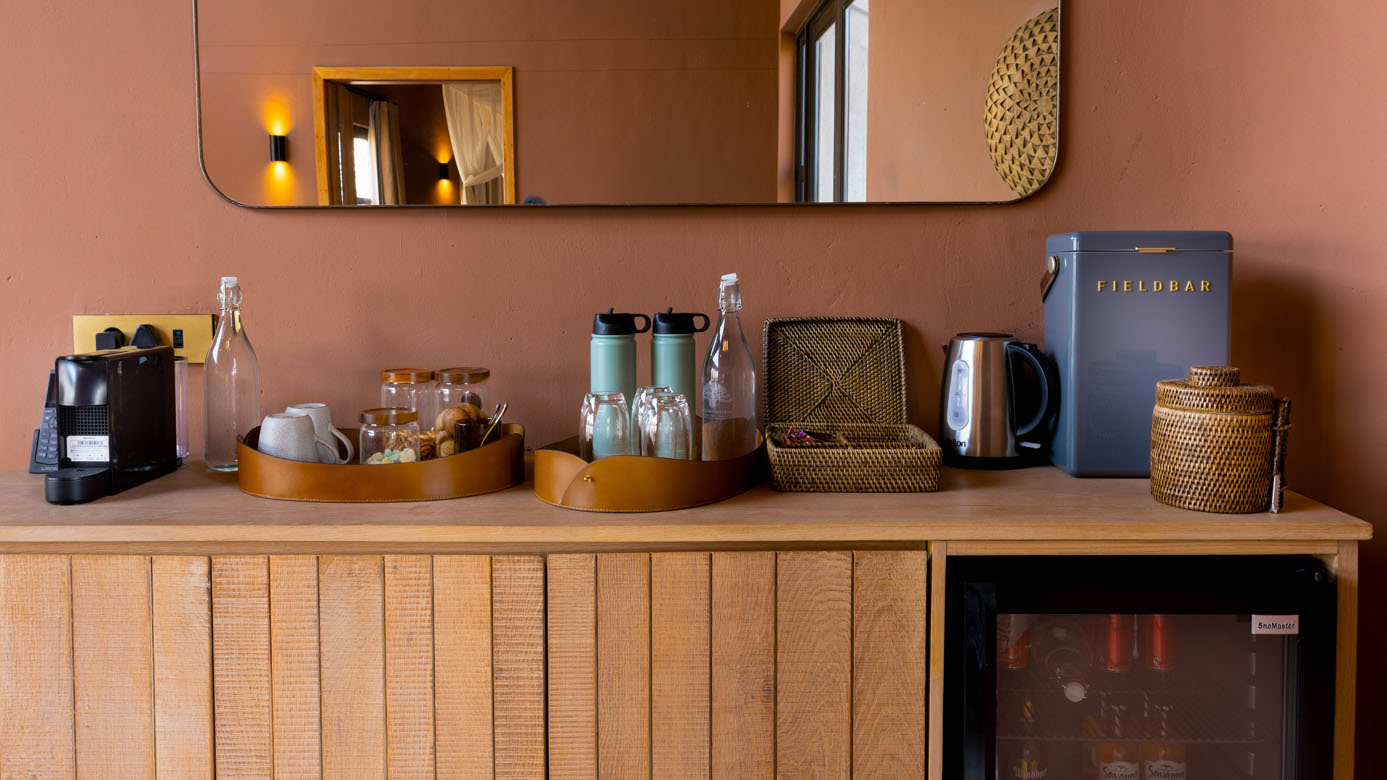 Web Machaba Ngoma Lodge Suites Amenities Mini Bar 1