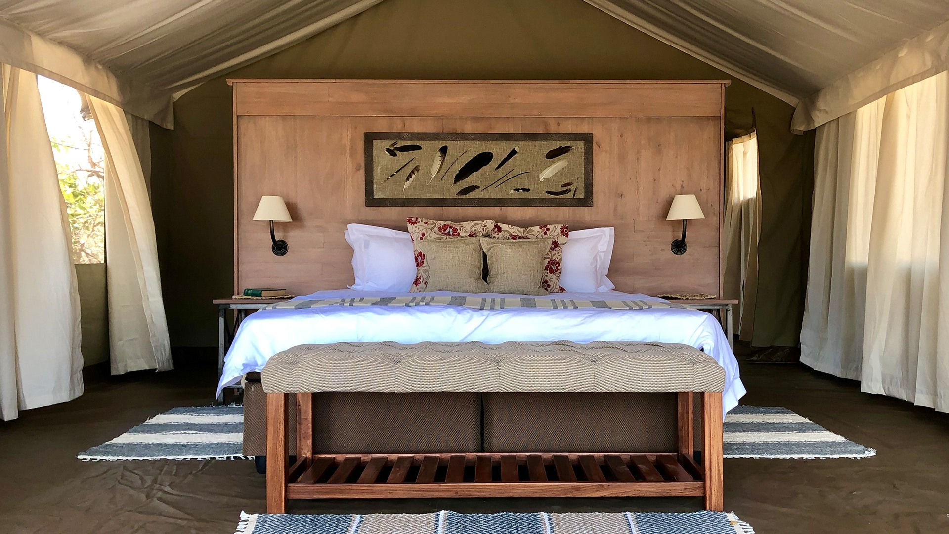 machaba-safaris-zimbabwe-ingwe-pan-tent-interior.jpg Machaba Safaris Zimbabwe Ingwe Pan Tent Interior