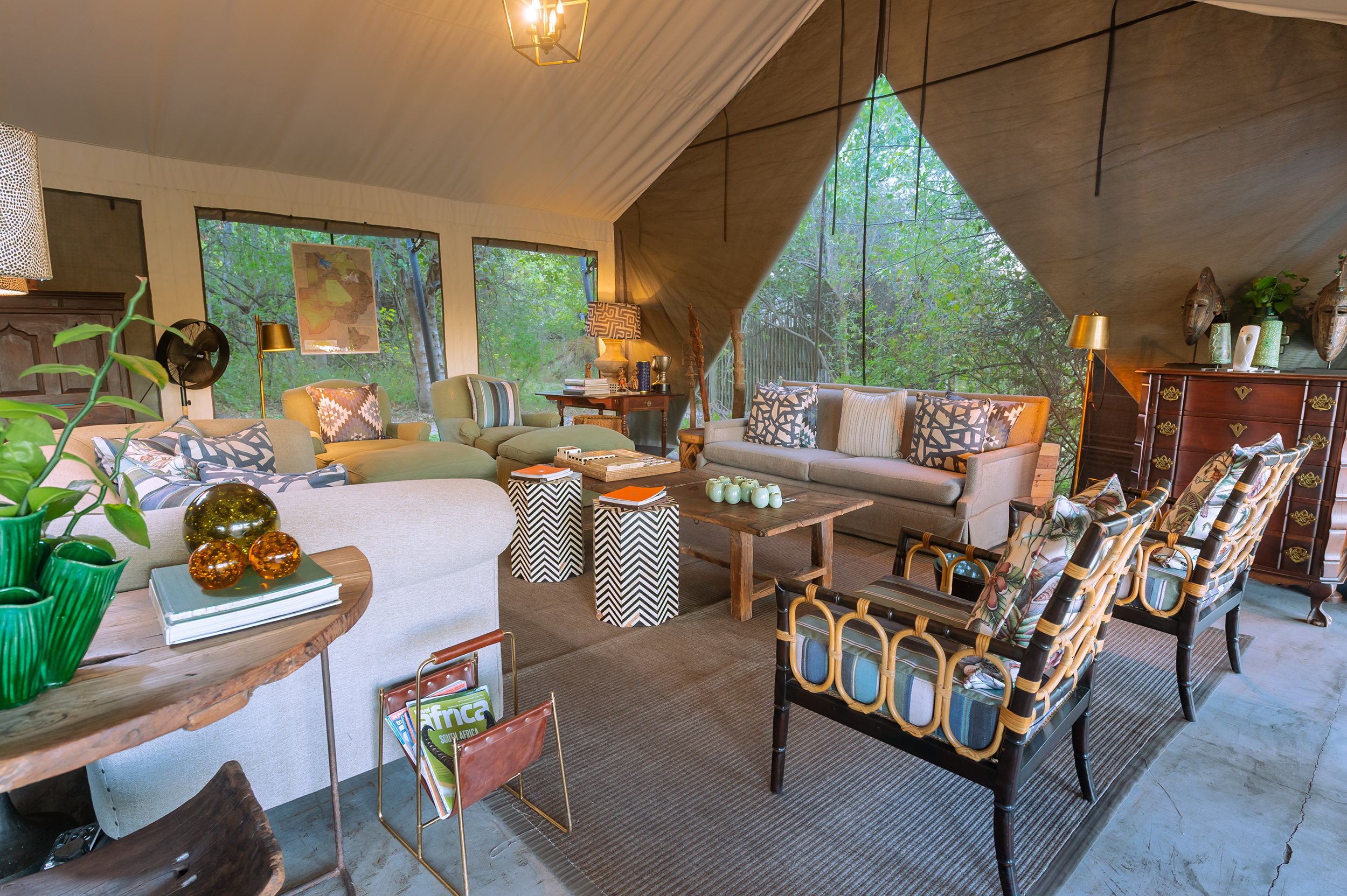 Machaba Safaris Machaba Camp Main Tent Llibrary