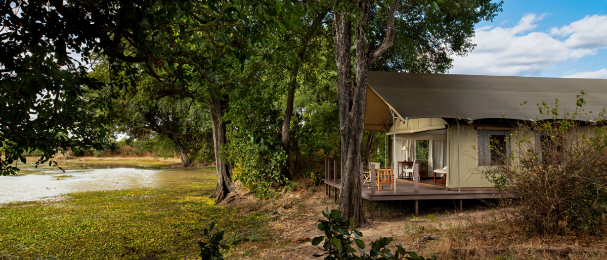 Machaba Zimbabwe Mana Pools Ingwe Pan Room Side View Exterior