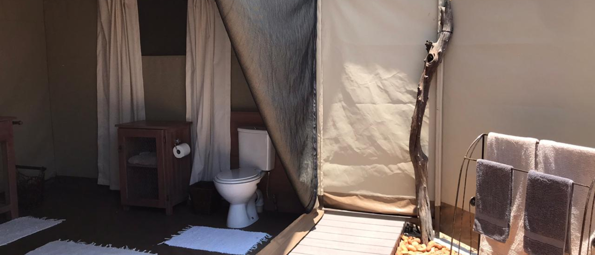 Machaba Safaris Zimbabwe Ingwe Pan Bathroom Machaba Safaris Zimbabwe Ingwe Pan Bathroom
