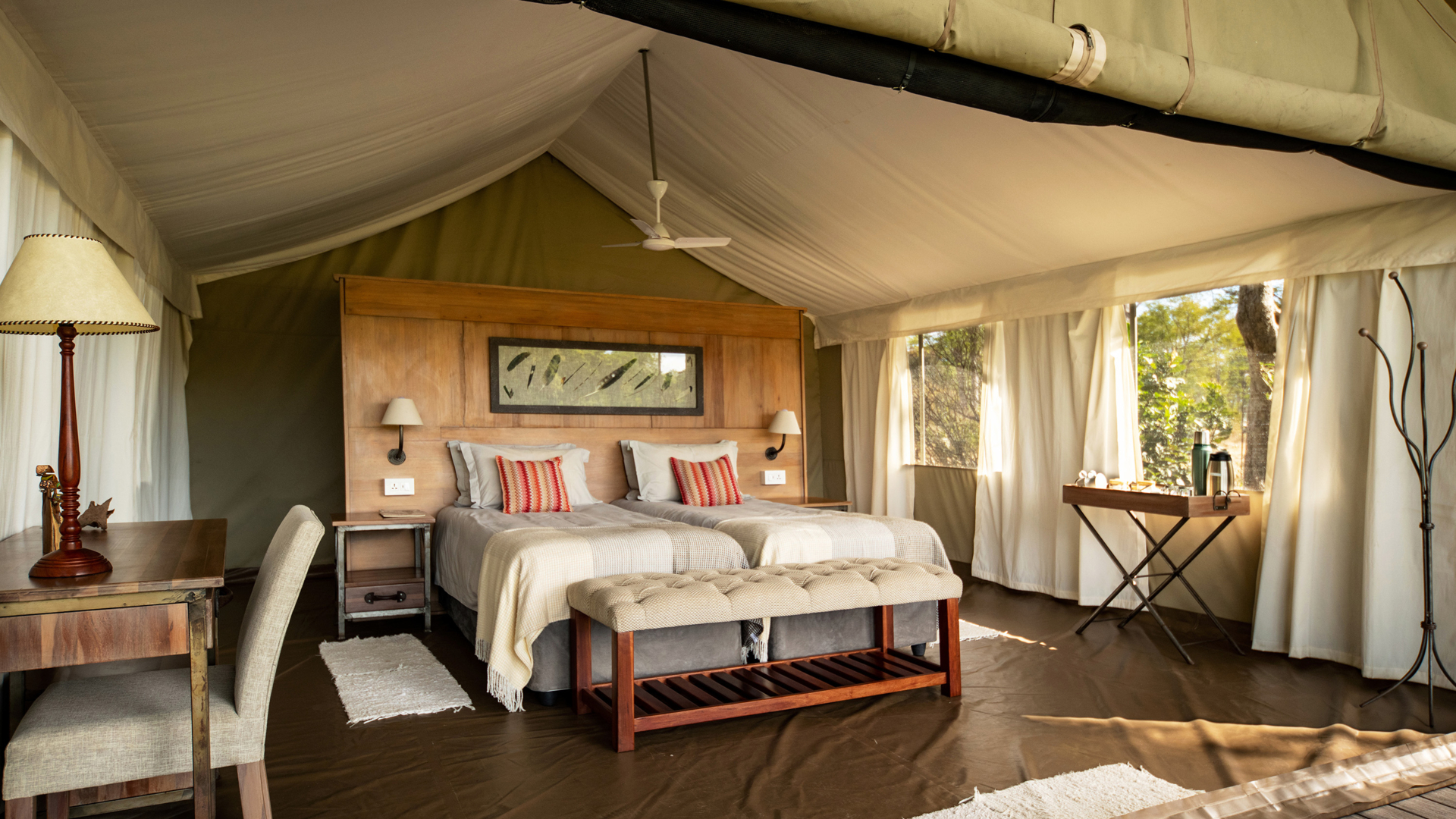 Machaba Web Zimbabwe Ingwe Pan Room Interior Machaba Web Zimbabwe Ingwe Pan Room Interior