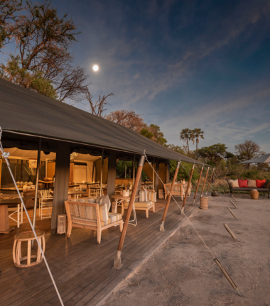 Machaba Safaris   Botswana Safaris   Gomoti Plains   Willdife Stories   September 2022   Banner   The Lodge At Dusk Machaba Safaris   Botswana Safaris   Gomoti Plains   Willdife Stories   September 2022   Banner   The Lodge At Dusk