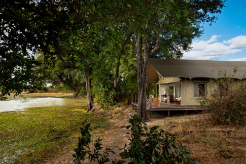 Machaba Zimbabwe Mana Pools Ingwe Pan Room Side View Exterior