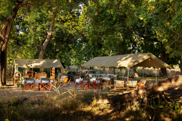 Machaba Web Mana Pools Main Tent