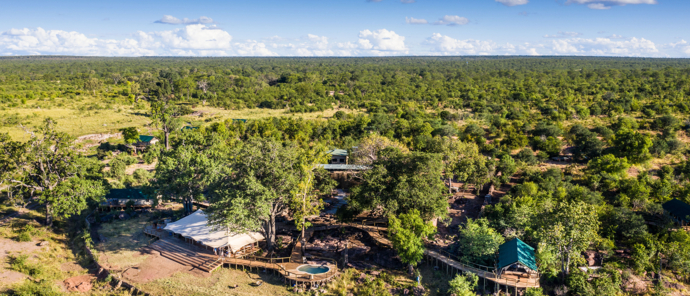 Cast your gaze upon the awe-inspiring view of Deteema Springs Camp. Cast your gaze upon the awe-inspiring view of Deteema Springs Camp.