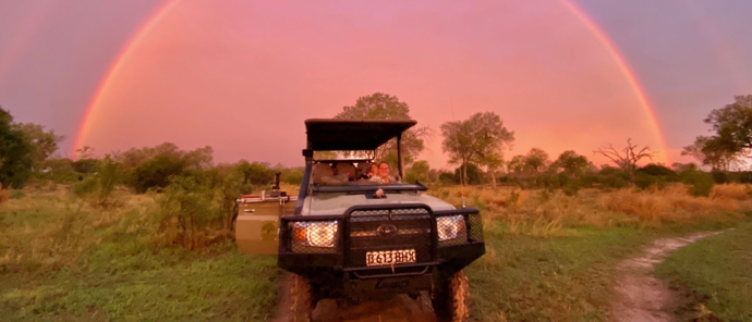 Botswana Okavango Delta Machaba Camp November Sighting Rainbow 4x4 Botswana Okavango Delta Machaba Camp November Sighting Rainbow 4x4